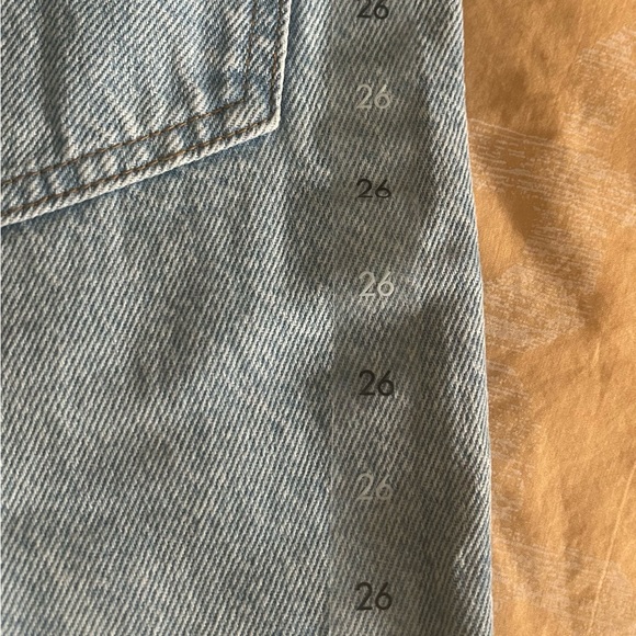 PacSun Dad Jeans in Eco Light Distressed Wash Size 26 - New With Tags! - Picture 10 of 12